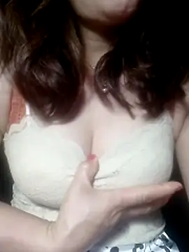 YiyinLy online show from 22, 2, 2026