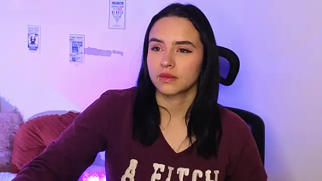 Emily Lindey online show from 15, 4, 2026