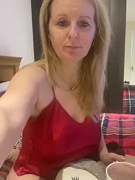 madamlillyrose online show from 3, 12, 2025