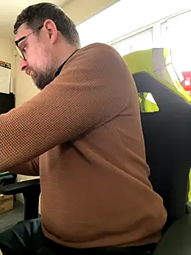 Otis Firefly online show from 6, 11, 2025