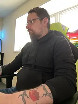 Otis Firefly online show from 18, 11, 2025