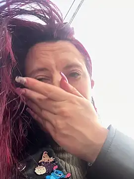 Zoe fire online show from 21, 11, 2025