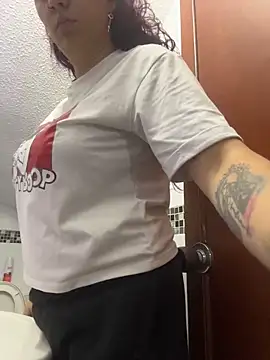 Zoe fire online show from 22, 12, 2025