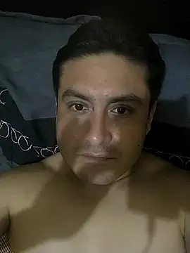 Snapshot of checheludo23 chatting on 14, 10, 2025 checheludo23 online show from 14, 10, 2025