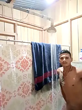 LuisMA2217 online show from 15, 10, 2025