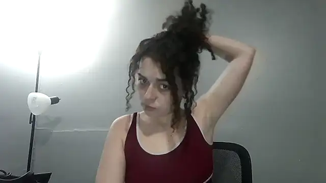 Snapshot of ali18of1 chatting on 4, 4, 2026 ali18of1 online show from 4, 4, 2026