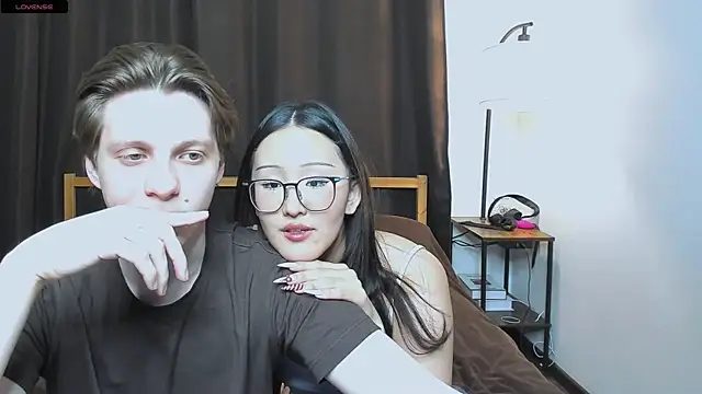 Blossomandbee online show from 7, 1, 2026