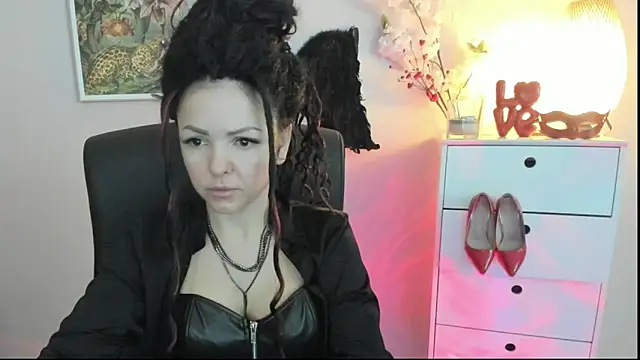 Snapshot of Mollybloom40 chatting on 5, 2, 2026 Mollybloom40 online show from 5, 2, 2026