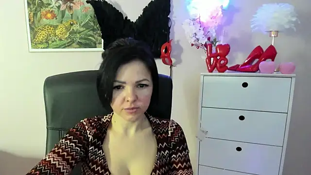 Snapshot of Mollybloom40 chatting on 2, 3, 2026 Mollybloom40 online show from 2, 3, 2026