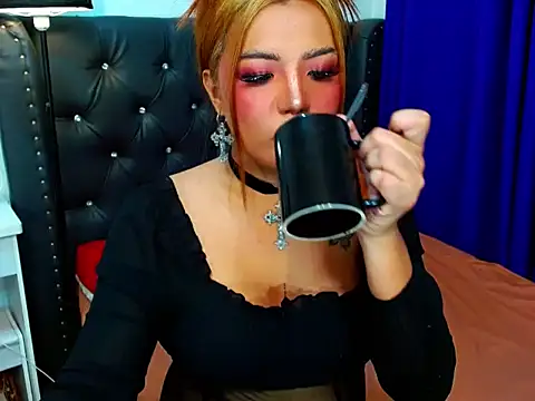 LovelyTs4U online show from 6, 4, 2026