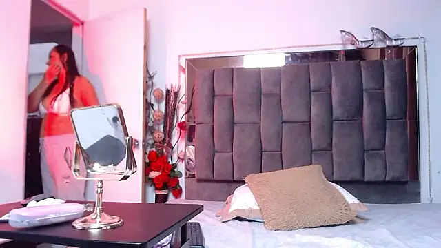 Salmma Milf online show from 25, 2, 2026