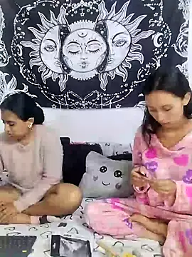 abby n emily online show from 8, 4, 2026