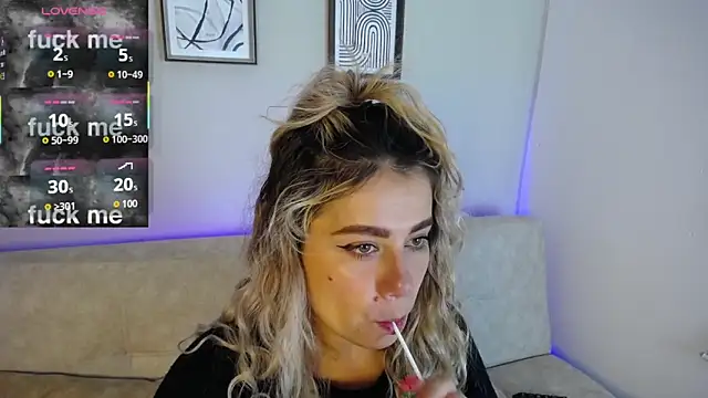 Sweet Bella Valery online show from 6, 11, 2025