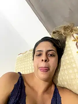 Snapshot of heloisamagno chatting on 28, 10, 2025 heloisamagno online show from 28, 10, 2025