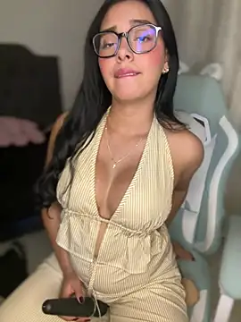 Snapshot of MiaSofia__ chatting on 22, 4, 2026 MiaSofia online show from 22, 4, 2026