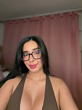 Snapshot of MiaSofia__ chatting on 17, 5, 2026 MiaSofia online show from 17, 5, 2026