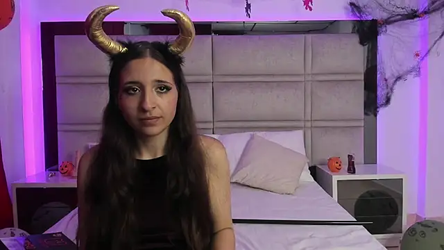 SweetAndSinful online show from 3, 11, 2025