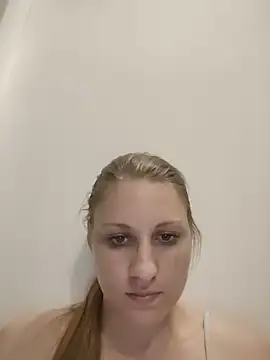 Snapshot of SandyCassie chatting on 4, 6, 2026 SandyCassie online show from 4, 6, 2026