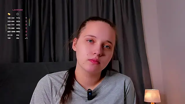 NadiaGnegy online show from 2, 11, 2025