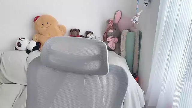 Snapshot of lsevenlll chatting on 6, 5, 2026 lsevenlll online show from 6, 5, 2026