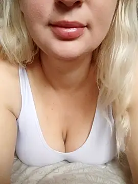 PaigexLynn online show from 12, 11, 2025