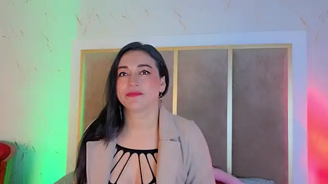 Snapshot of Elizabeth_bennett_6 chatting on 5, 11, 2025 Elizabeth bennett 6 online show from 5, 11, 2025