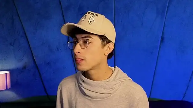 Aaron Eze online show from 5, 11, 2025