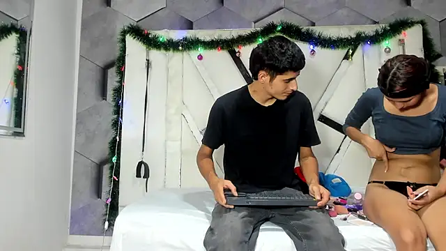 NicollAndJulian online show from 28, 11, 2025