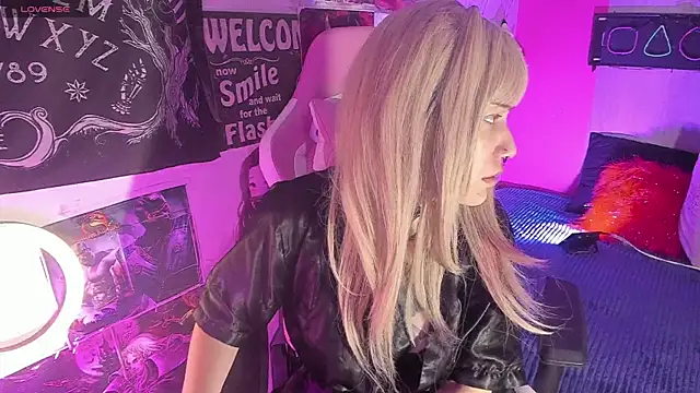 AuroraChannn online show from 30, 11, 2025