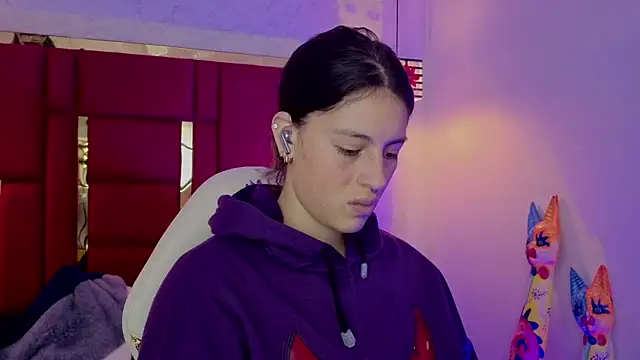 moon winy online show from 10, 4, 2026