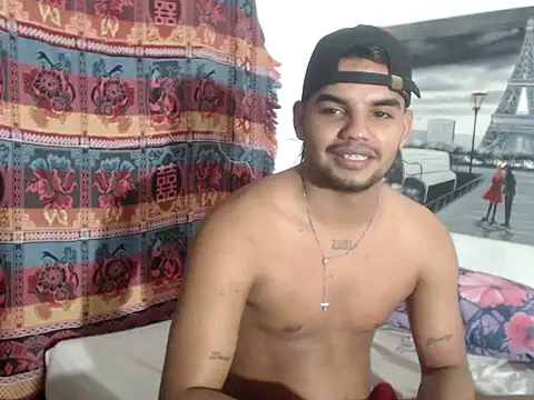 Snapshot of Charly_22cm chatting on 22, 10, 2025 Charly 22cm online show from 22, 10, 2025