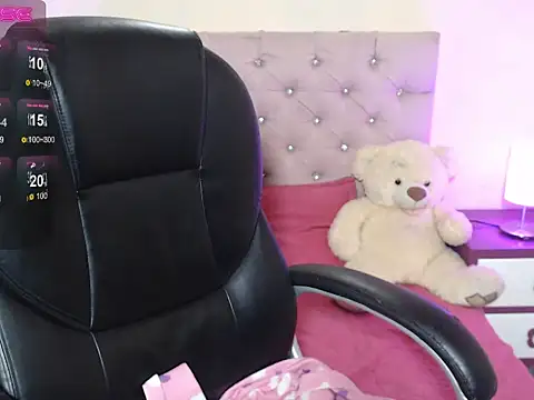 Snapshot of gabyy_cute_ chatting on 24, 10, 2025 gabyy cute online show from 24, 10, 2025