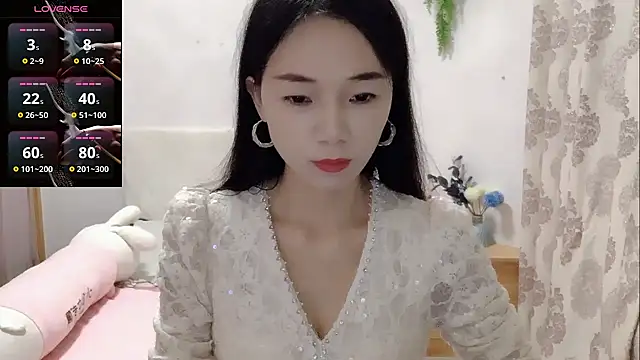 Keke-Baby170 online show from 4, 12, 2025