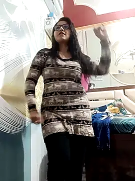 Vanshika1432 online show from 12, 11, 2025