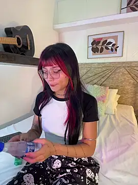 Emma duff online show from 25, 3, 2026