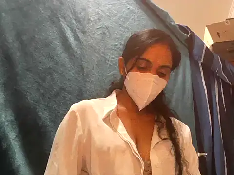 Snapshot of shainiasha1 chatting on 27, 5, 2026 shainiasha1 online show from 27, 5, 2026
