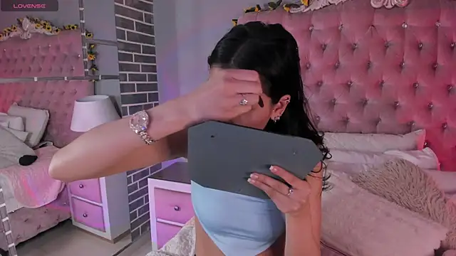 TanyaBello online show from 15, 4, 2026