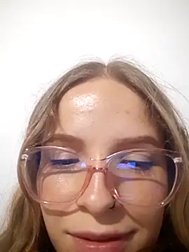 Snapshot of bambiluly chatting on 19, 10, 2025 bambiluly online show from 19, 10, 2025