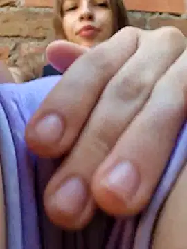 bambiluly online show from 7, 11, 2025