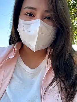 Snapshot of Alice9988 chatting on 16, 11, 2025 Alice9988 online show from 16, 11, 2025