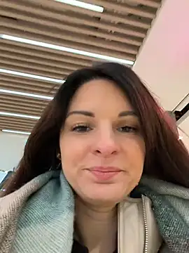 kinkysarahx online show from 7, 2, 2026