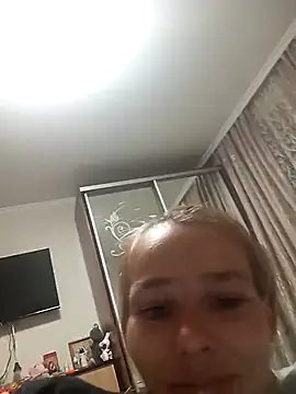 Snapshot of Coare_Cindy chatting on 10, 6, 2026 Coare Cindy online show from 10, 6, 2026