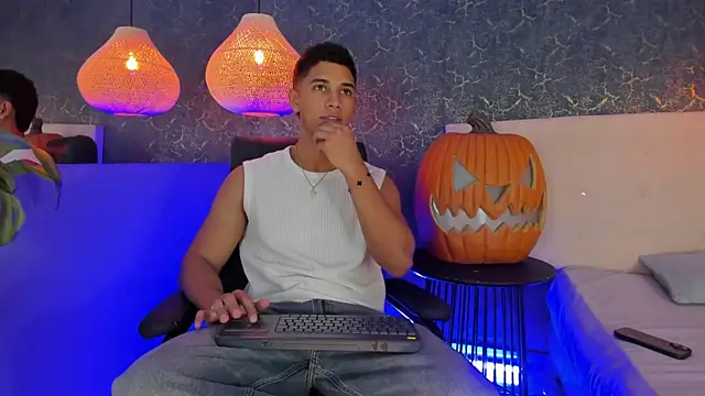 Zayne cross online show from 21, 10, 2025