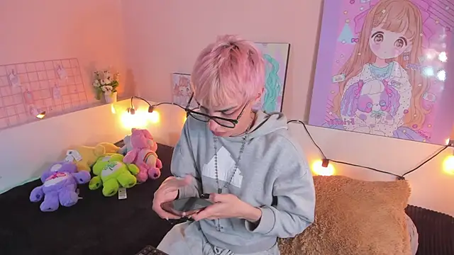 Strawberry Kitty  online show from 9, 11, 2025