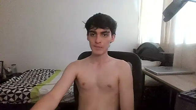 Snapshot of WarrenBlushfire chatting on 21, 10, 2025 WarrenBlushfire online show from 21, 10, 2025