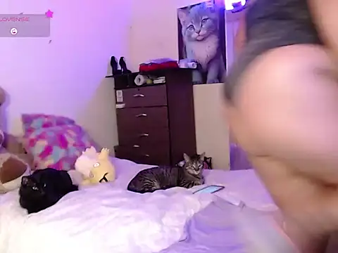 yvonne jlove online show from 31, 10, 2025