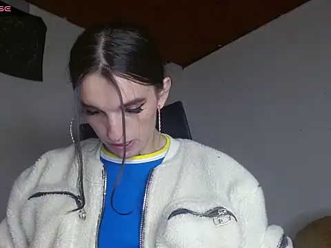 Snapshot of Scarlett_crastrawberry chatting on 6, 5, 2026 Scarlett crastrawberry online show from 6, 5, 2026