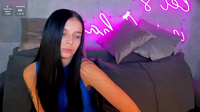 Eva Mayers online show from 3, 11, 2025