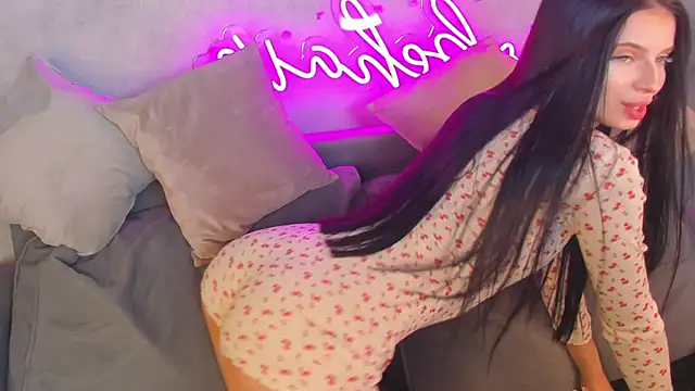 Eva Mayers online show from 14, 11, 2025