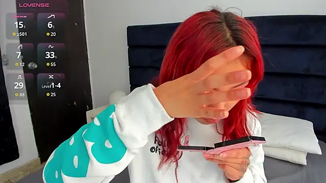 melanie roux   online show from 25, 11, 2025